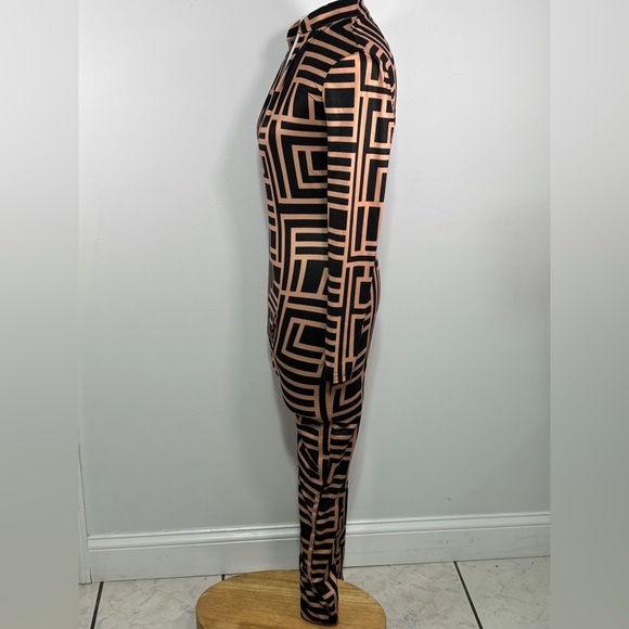 SHEIN Sexy Street Geometric Print Jumpsuit Small Zip Back V-Neck - Picture 3 of 5